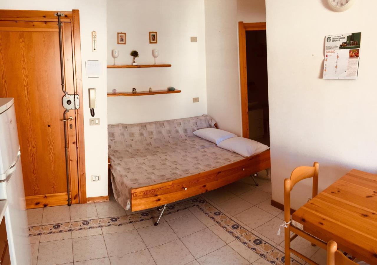 אלגהרו Holiday House מראה חיצוני תמונה