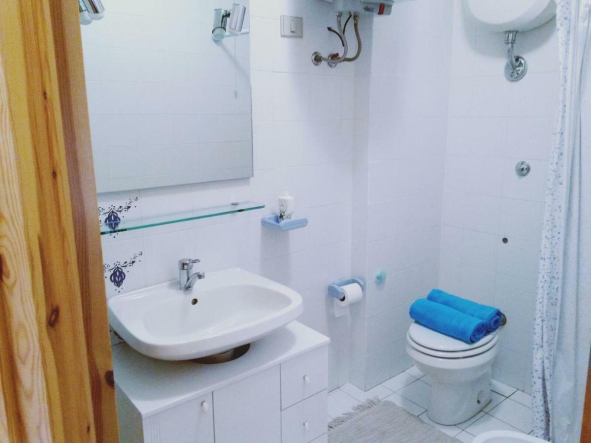 אלגהרו Holiday House מראה חיצוני תמונה